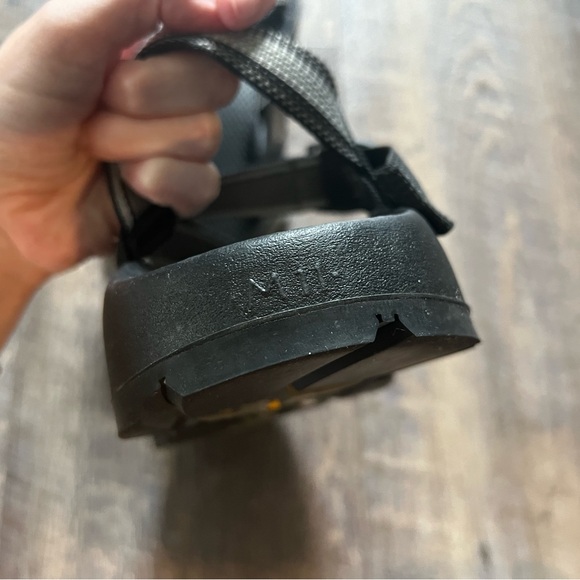 Very Gently Worn Men’s Chaco Sandals - Picture 5 of 6